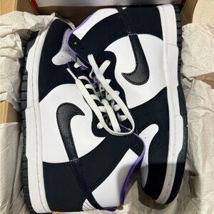 DUNK HIGH RETRO PREMIUM EMB - BLACK/WHITE/ACTION GRAPE